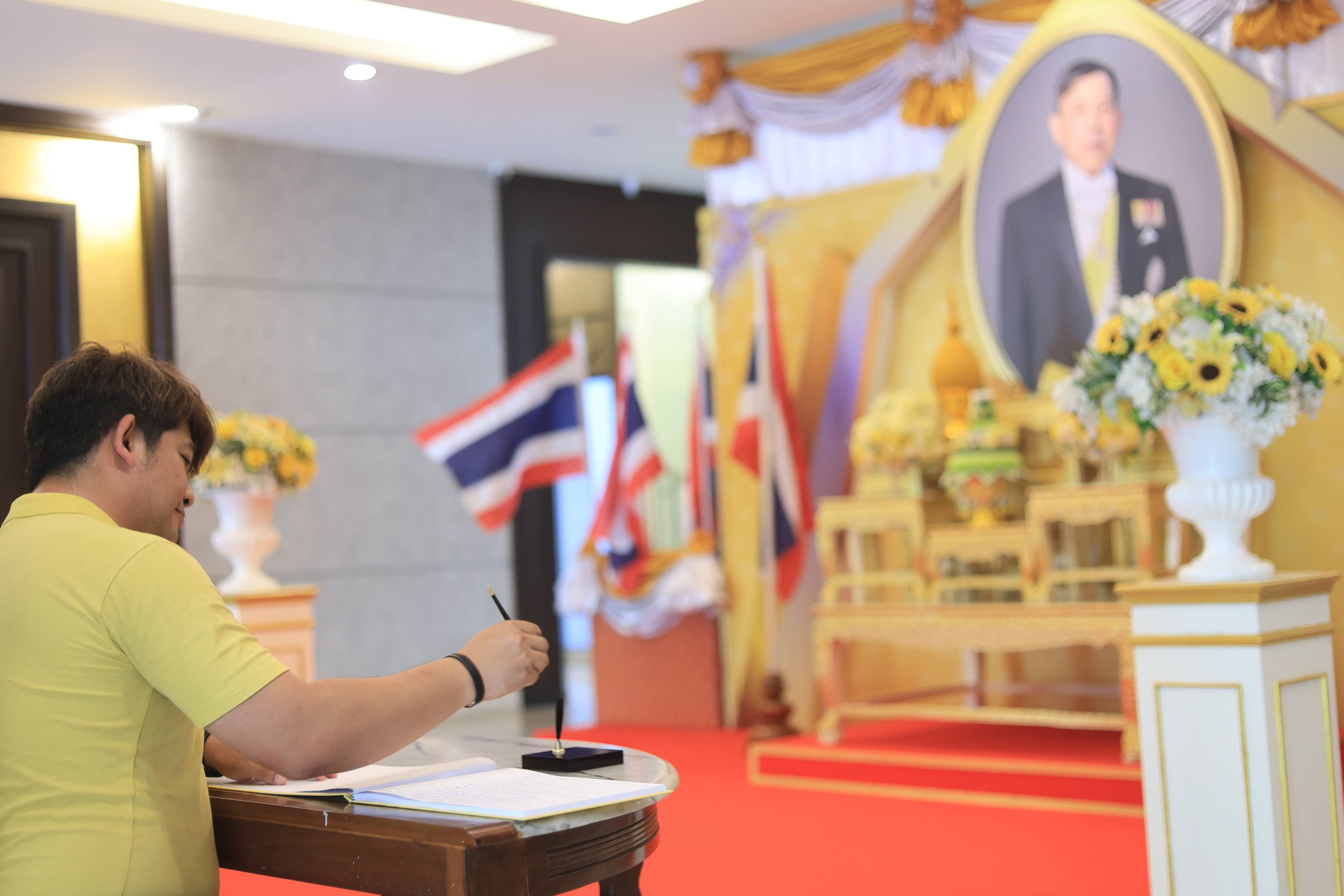 title - ส.ป.ก. ร่วมเฝ้ารับเสด็จฯ พระบาทสมเด็จพระเจ้าอยู่หัว และ สมเด็จพระนางเจ้า ฯ พระบรมราชินี เนื่องในโอกาสเสด็จพระราชดำเนินไปในการ พระราชพิธีเฉลิมพระชนมพรรษา 28 กรกฎาคม 2569